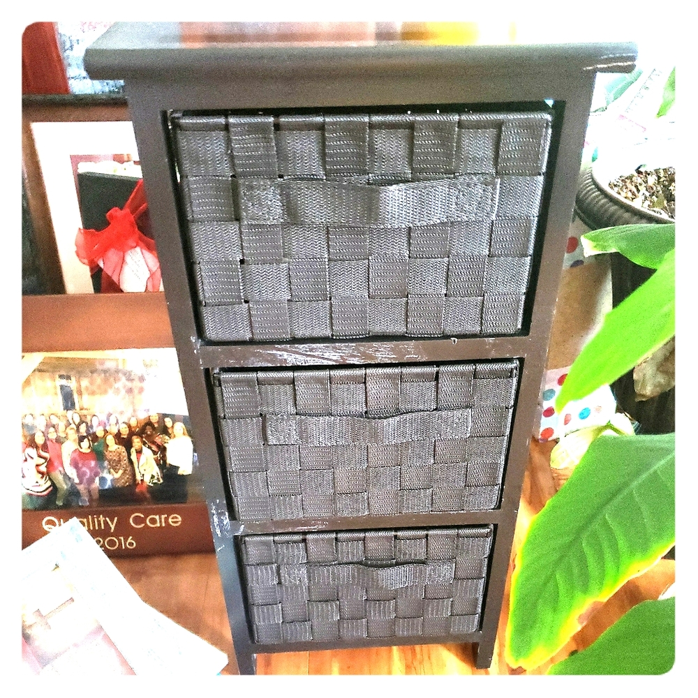 Storage cabinet